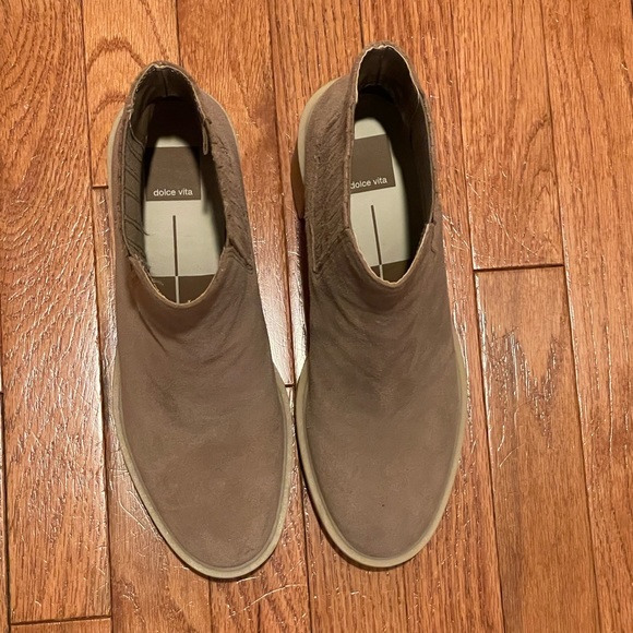 Dolce Vita Caster H2O Waterproof Block Heel Bootie - Picture 9 of 10